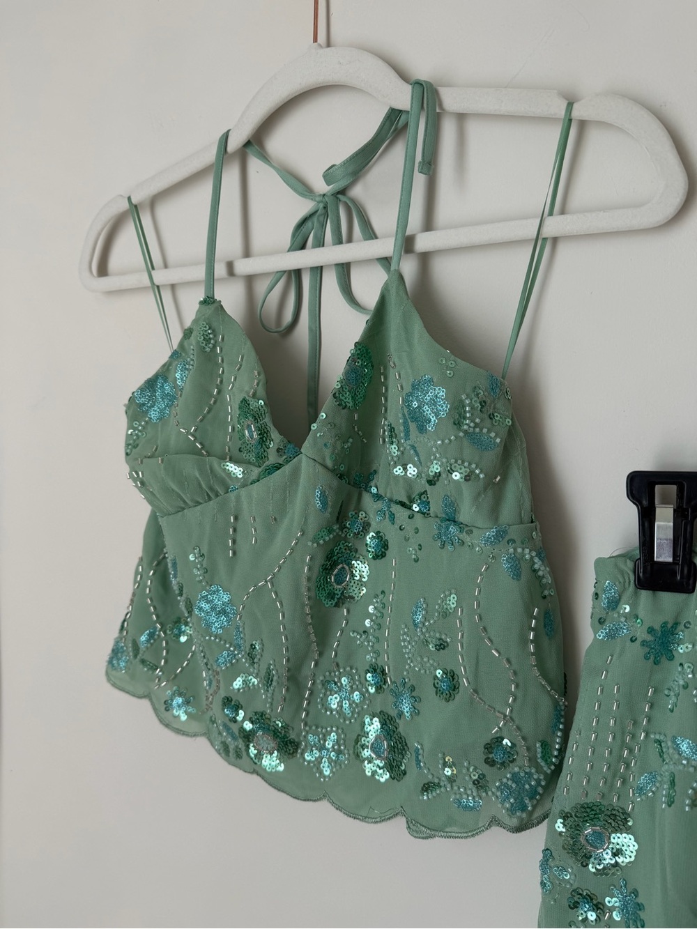 Green beaded Sequins floral halter Top & Mini Skirt two piece set - Picture 4 of 8